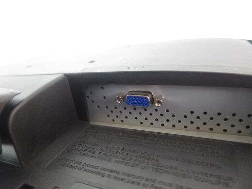 LG W1946S / 18.5" (1366x768) TN / DVI, VGA
