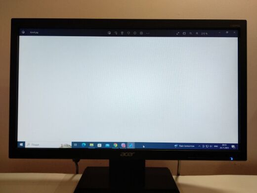 Монитор Б-класс Acer V206HQL / 19.5" (1366x768) TN / VGA / VESA 100x100 Монитор Б-класс Acer V206HQL / 19.5" (1366x768) TN / VGA / VESA 100x100