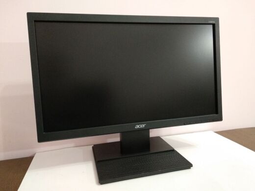 Монитор Б-класс Acer V206HQL / 19.5" (1366x768) TN / VGA / VESA 100x100 Монитор Б-класс Acer V206HQL / 19.5" (1366x768) TN / VGA / VESA 100x100