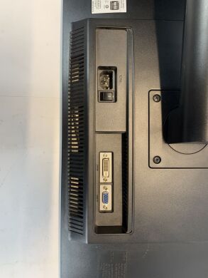 Монитор Б класс Samsung SyncMaster B2240 / 22" (1920х1080) TN / 1x DVI, 1x VGA Монитор Б класс Samsung SyncMaster B2240 / 22" (1920х1080) TN / 1x DVI, 1x VGA