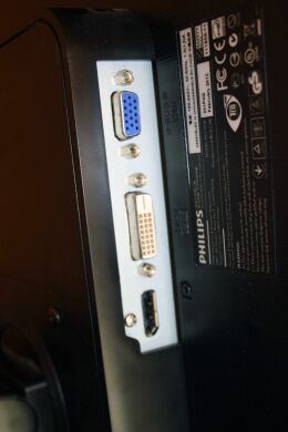 Монитор Philips 241P4Q / 24' / 1920x1080