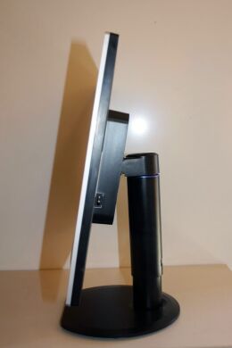Монитор Philips 241P4Q / 24' / 1920x1080