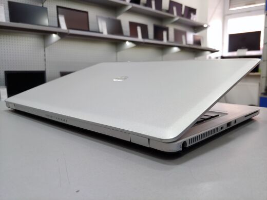 HP EliteBook Folio 9480m / 14" / 1600x900 / Intel Core i7-4600U (2(4) ядра по 2.1-3.3 GHz) / 8 GB DDR3 / 240 GB SSD / USB 3.0, Wi-Fi, Bluetooth