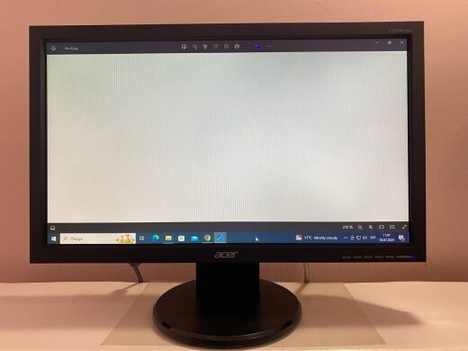 Монитор Acer V193HQL / 18.5" (1366x768) TN / VGA