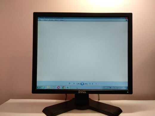 Монитор Б-класс Dell E190St / 19" (1280x1024) TN / VGA