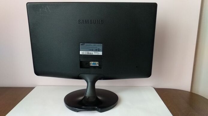Монитор Б-класс Samsung SyncMaster S22A100N / 21.5" (1920x1080) TN / VGA + Блок питания Монитор Б-класс Samsung SyncMaster S22A100N / 21.5" (1920x1080) TN / VGA + Блок питания