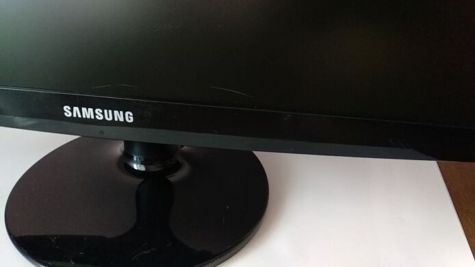 Монитор Б-класс Samsung SyncMaster S22A100N / 21.5" (1920x1080) TN / VGA + Блок питания Монитор Б-класс Samsung SyncMaster S22A100N / 21.5" (1920x1080) TN / VGA + Блок питания