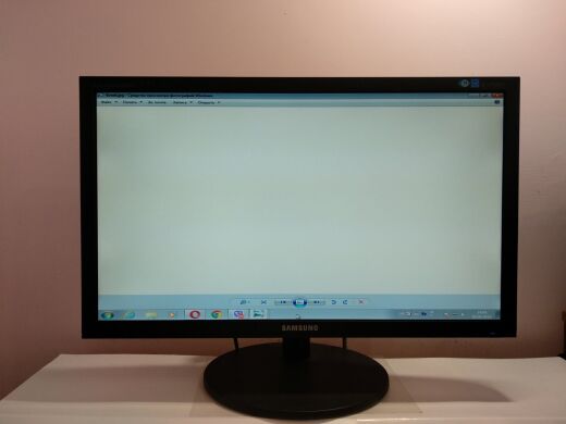 Монитор Samsung B2340 / 23" (1920x1080) TN / 1x DVI, 1x VGA Монитор Samsung B2340 / 23" (1920x1080) TN / 1x DVI, 1x VGA