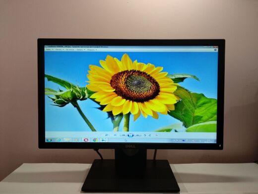 Монитор Б-класс Dell E2216H / 21.5" (1920x1080) TN / DisplayPort, VGA