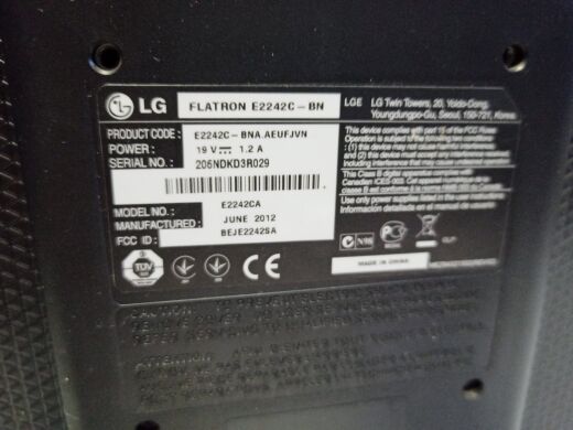 Монитор Б-класс LG E2242C-BN / 21.5" (1920x1080) TN+film / VGA / VESA 75x75 