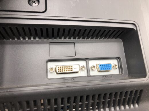 Монитор Б-класс Samsung SyncMaster B2440L / 24" (1920x1080) TN / DVI, VGA + Кабель питания Монитор Б-класс Samsung SyncMaster B2440L / 24" (1920x1080) TN / DVI, VGA + Кабель питания