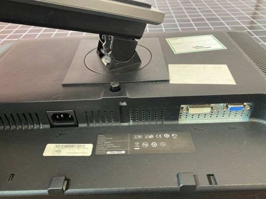 Монитор Б-класс Dell E228WFP / 22" (1680x1050) TN / DVI, VGA / VESA 100x100 Монитор Б-класс Dell E228WFP / 22" (1680x1050) TN / DVI, VGA / VESA 100x100