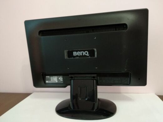 Монитор BenQ G922HDL / 18.5" (1366x768) TN / DVI, VGA / VESA 100x100 Монитор BenQ G922HDL / 18.5" (1366x768) TN / DVI, VGA / VESA 100x100