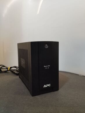 ИБП APC Back-UPS 750VA (BC750-RS) / 230 V / 750 VА / 415W / 4 выхода / АКБ
