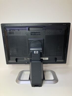 Монитор HP LP2465 / 24" (1920x1200) S-PVA / DVI, USB / VESA 100x100 Монитор HP LP2465 / 24" (1920x1200) S-PVA / DVI, USB / VESA 100x100