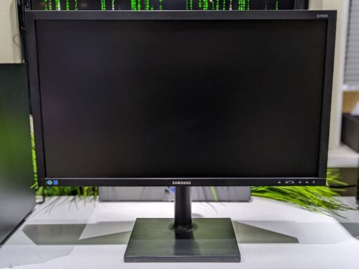 Монитор Samsung S27E450 / 27" (1920x1080) TN / DVI, VGA Монитор Samsung S27E450 / 27" (1920x1080) TN / DVI, VGA