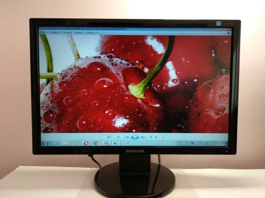 Монитор Samsung SyncMaster 2243LNX / 22" (1680x1050) TN / 1x VGA Монитор Samsung SyncMaster 2243LNX / 22" (1680x1050) TN / 1x VGA