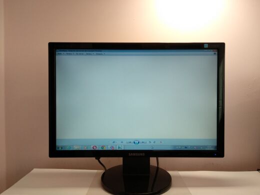 Монитор Samsung SyncMaster 2243LNX / 22" (1680x1050) TN / 1x VGA Монитор Samsung SyncMaster 2243LNX / 22" (1680x1050) TN / 1x VGA