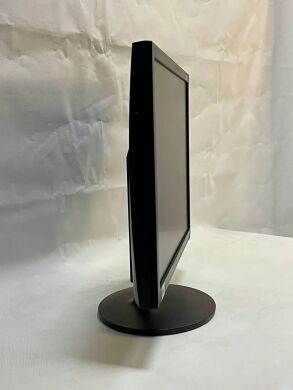Монитор Б-клаcc Samsung SyncMaster E2220NW / 22" (1680x1050) TN / VGA / VESA 75x75 + Кабель питания
