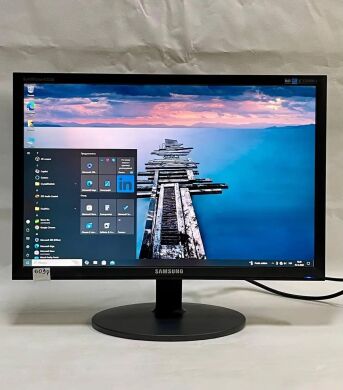 Монитор Б-клаcc Samsung SyncMaster E2220NW / 22" (1680x1050) TN / VGA / VESA 75x75 + Кабель питания