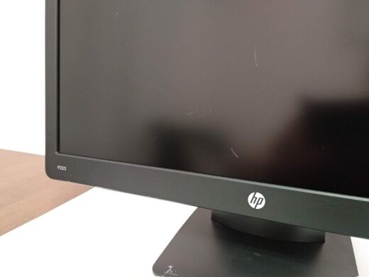 Монитор Б-класс HP ProDisplay P223 / 21.5" (1920x1080) VA / VGA, DisplayPort / VESA 100x100