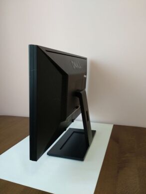 Монитор Dell G2410t / 24" (1920x1080) TN / DVI, VGA / VESA 100x100 Монитор Dell G2410t / 24" (1920x1080) TN / DVI, VGA / VESA 100x100