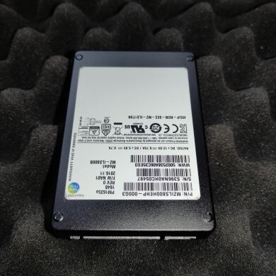 Твердотельный накопитель SSD Samsung PM1635a / 2.5" / 800 GB / SAS 12G / 3 DWPD