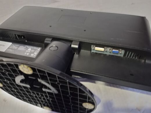 Монитор Б-класс HP S2031 / 20" (1600x900) TN / 1x DVI, 1x VGA Монитор Б-класс HP S2031 / 20" (1600x900) TN / 1x DVI, 1x VGA
