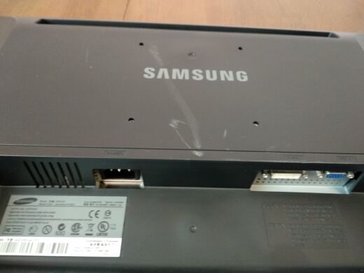 Монітор Б клас Samsung 2253LW / 22" (1680x1050) TN / 1x DVI, 1x VGA