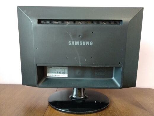 Монітор Б клас Samsung 2253LW / 22" (1680x1050) TN / 1x DVI, 1x VGA