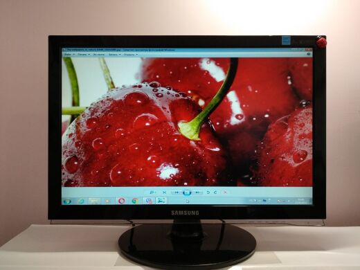 Монітор Б клас Samsung 2253LW / 22" (1680x1050) TN / 1x DVI, 1x VGA