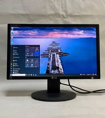 Монитор LG Flatron E2211S-BN / 22" (1920x1080) TN / VGA / VESA + Кабель питания Монитор LG Flatron E2211S-BN / 22" (1920x1080) TN / VGA / VESA + Кабель питания