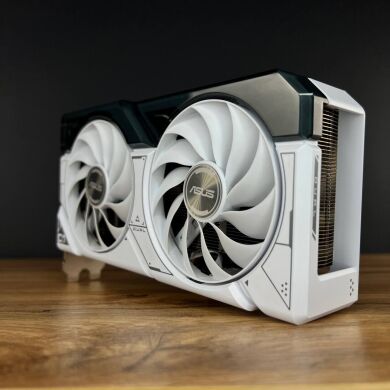 Дискретная видеокарта nVidia GeForce RTX 4060, 8 GB GDDR6, 128-bit / DisplayPort, HDMI