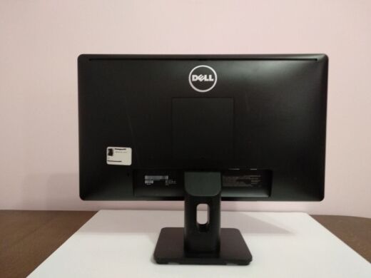 Монитор Б-класс Dell E2214H / 21.5" (1920x1080) TN / DVI, VGA / VESA 100x100