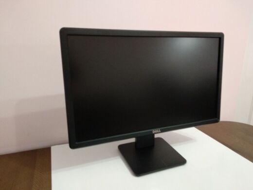 Монитор Б-класс Dell E2214H / 21.5" (1920x1080) TN / DVI, VGA / VESA 100x100