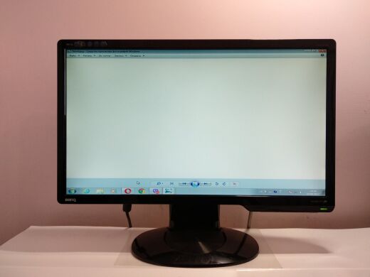 Монитор Benq G2220HDA / 21.5" (1920x1080) TN / 1x VGA