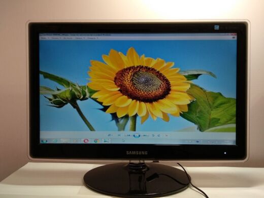 Монитор Б-класс Samsung SyncMaster P2270 / 22" (1920x1080) TN+film / DVI