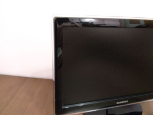 Монитор Б-класс Samsung SyncMaster P2270 / 22" (1920x1080) TN+film / DVI