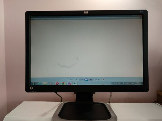 Монітор Б клас HP L2245w / 22" (1680x1050) TN / DVI, VGA, USB / VESA 100x100