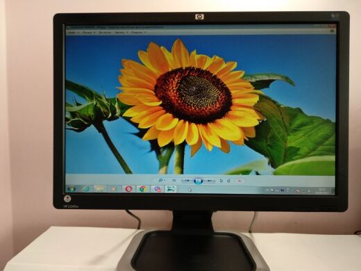 Монітор Б клас HP L2245w / 22" (1680x1050) TN / DVI, VGA, USB / VESA 100x100