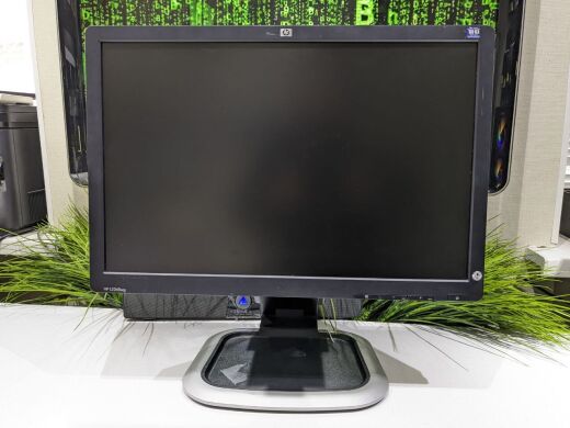 Монитор HP L2245wg / 22" (1680x1050) TN / VGA, DVI, USB 2.0