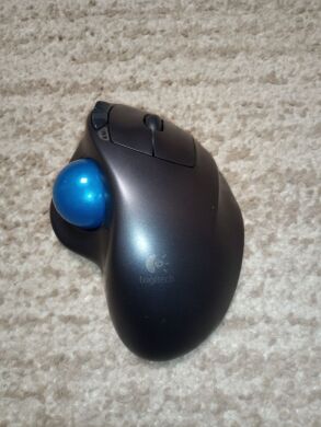 Беспроводная мышь Logitech M570 / оптическая / 5 клавиш / черная