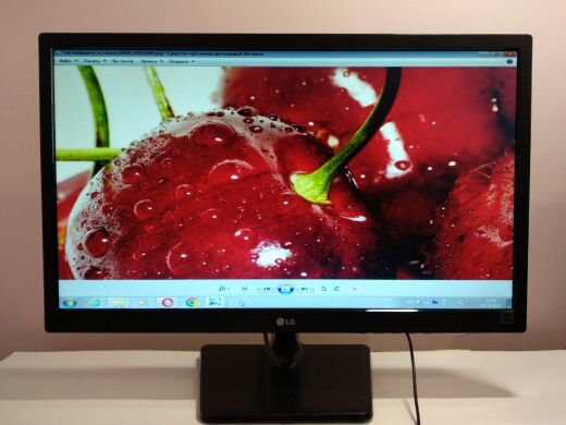 Монітор Б-клас LG 22M38A-B / 21.5" (1920x1080) TN / VGA / VESA 75x75