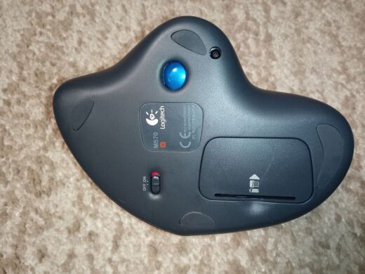 Беспроводная мышь Logitech M570 / оптическая / 5 клавиш / черная