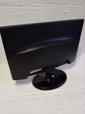 Монітор Б-клас LG W2243S-PF / 22" (1920x1080) TN / VGA
