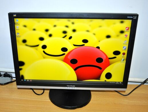 Монитор Б-класс ViewSonic VA2226w / 22" (1680x1050) TN / VGA, DVI Монитор Б-класс ViewSonic VA2226w / 22" (1680x1050) TN / VGA, DVI