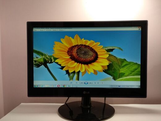 Монитор Б класс LG Flatron W2240S-PN / 21.5" (1920x1080) TN+film / VGA