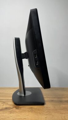 Монитор Dell P2212H / 22" (1920x1080) TN / DVI, VGA, USB-Hub Монитор Dell P2212H / 22" (1920x1080) TN / DVI, VGA, USB-Hub