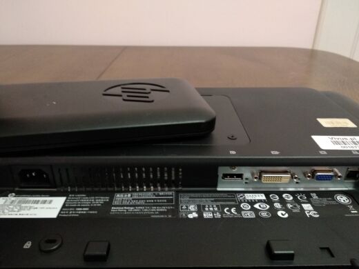 Монитор HP LA2306x / 23" (1920x1080) TN / 1x DP, 1x VGA, 1x DVI, USB-Hub Монитор HP LA2306x / 23" (1920x1080) TN / 1x DP, 1x VGA, 1x DVI, USB-Hub