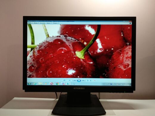 Монитор Hyundai x220w / 22" (1680x1050) TN / 1x VGA Монитор Hyundai x220w / 22" (1680x1050) TN / 1x VGA